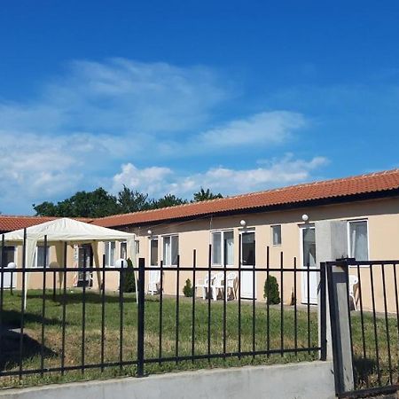 Krimski Bungalows 比亚拉 外观 照片